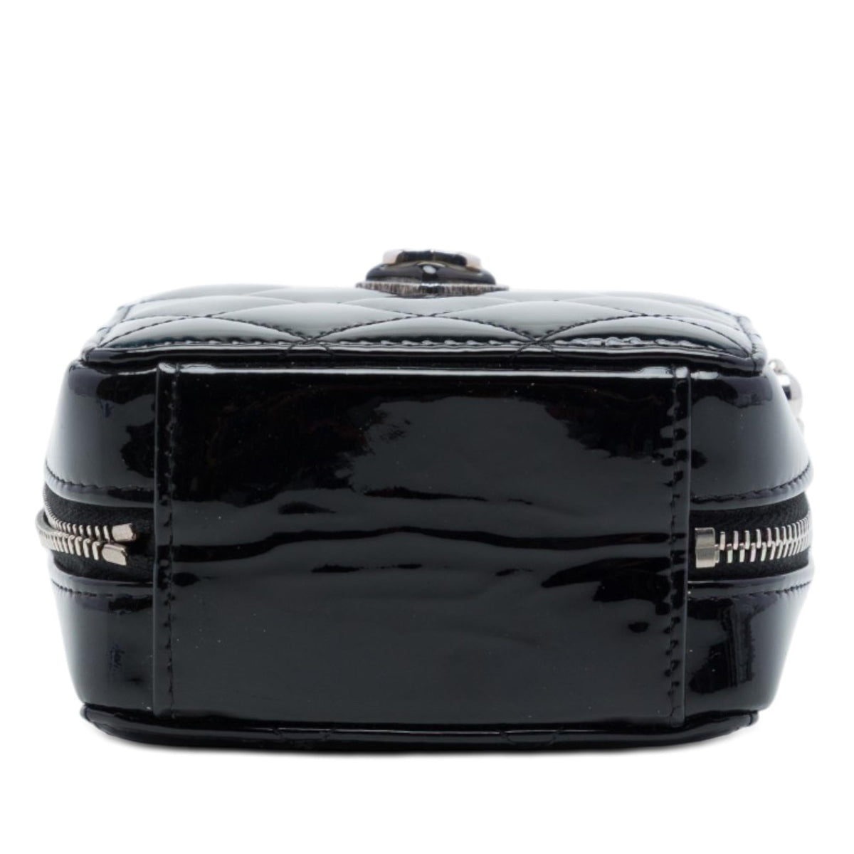 Chanel CC Quilted Patent Diamond Resin Clutch With Chain