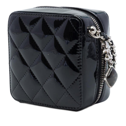 Chanel CC Quilted Patent Diamond Resin Clutch With Chain