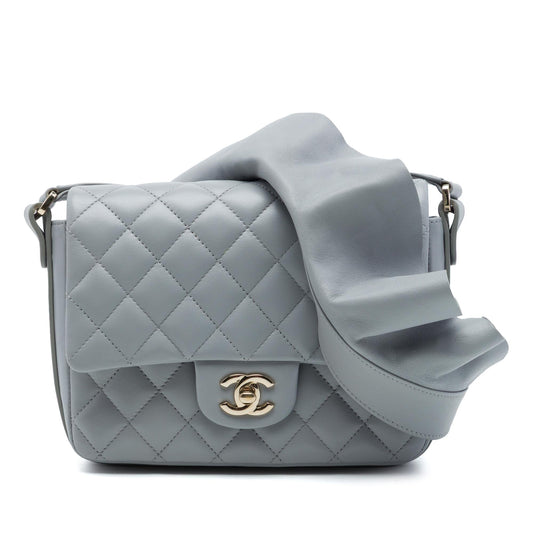 Chanel Quilted Calfskin Bolero de Chanel Flap
