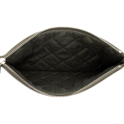 Chanel Quilted Calfskin Small Chanel 22 Pochette (SHF-t2desI)