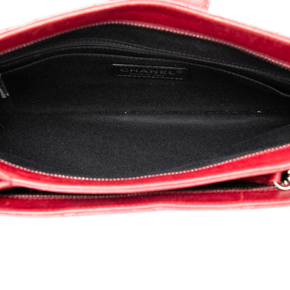 Chanel Quilted Glazed Calfskin Coco Pleats Chain Clutch